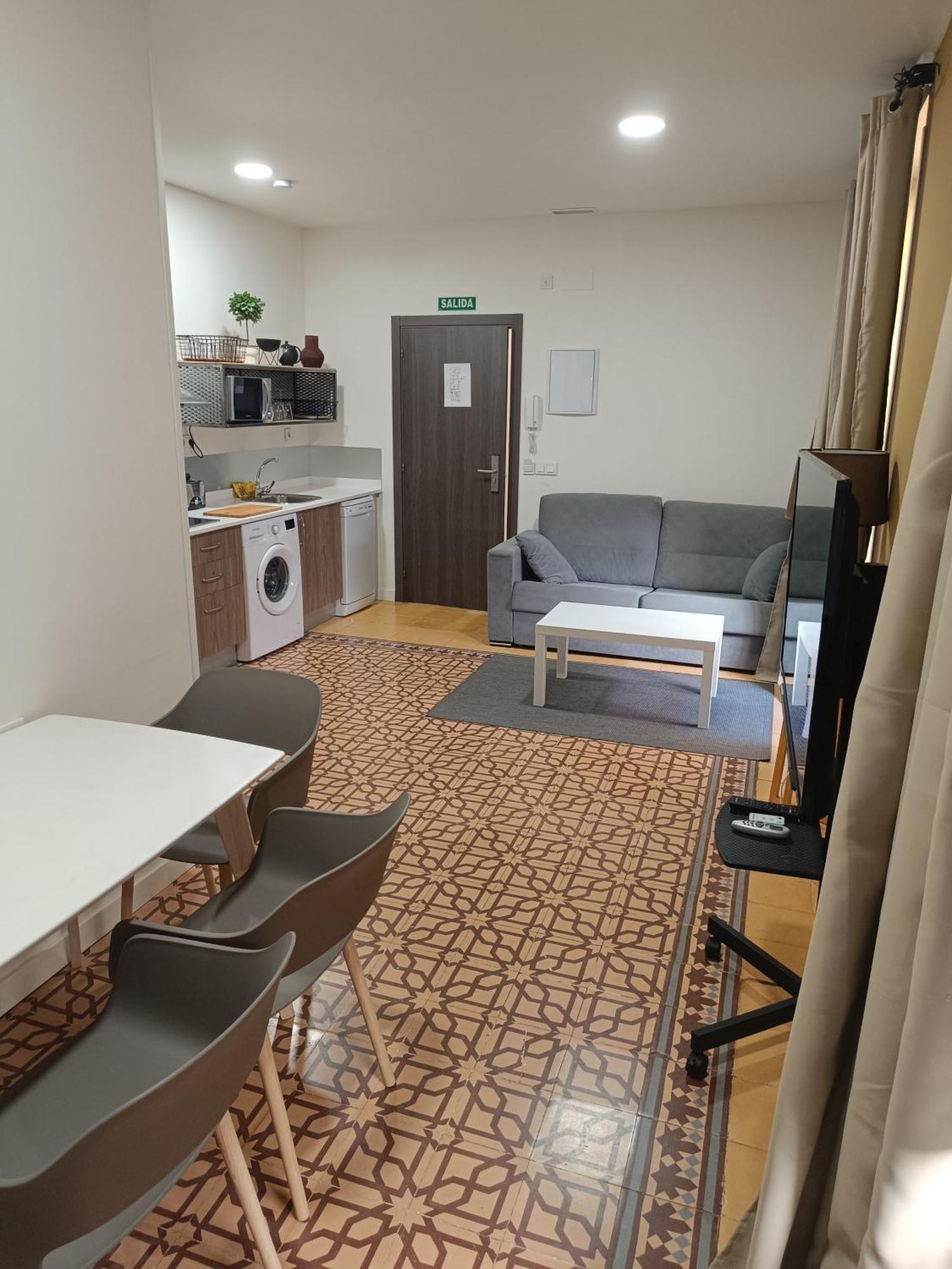Al-qazeres Luxury La Concepcion Caces