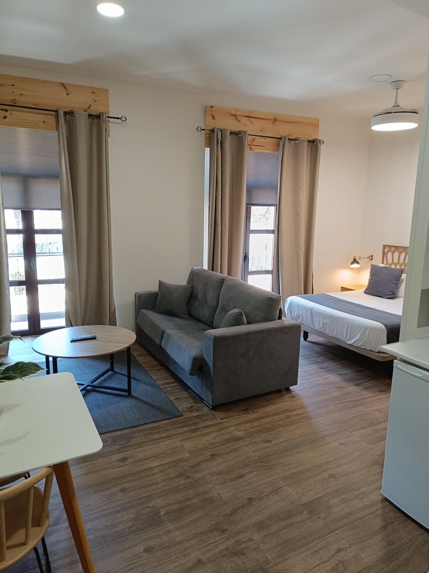 Al-qazeres Luxury La Concepcion Apartament Caces